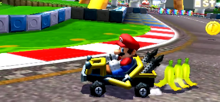 Mario Kart 7 3ds / Mario racing with bananas