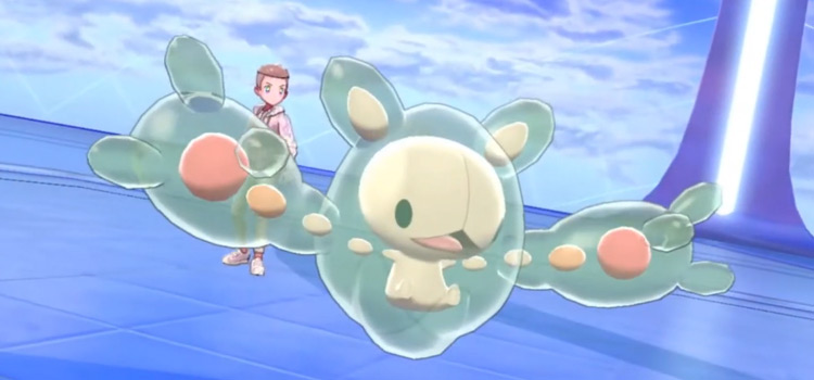 Reuniclus in battle in Pokémon Sword/Shield