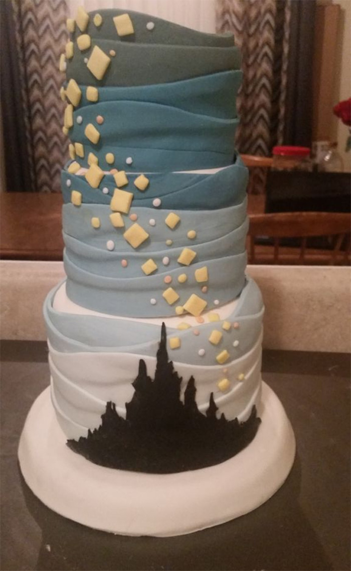 Disney Tangled Rapunzel Flynn Rider Romantic Moment Edible Cake Topper – A  Birthday Place