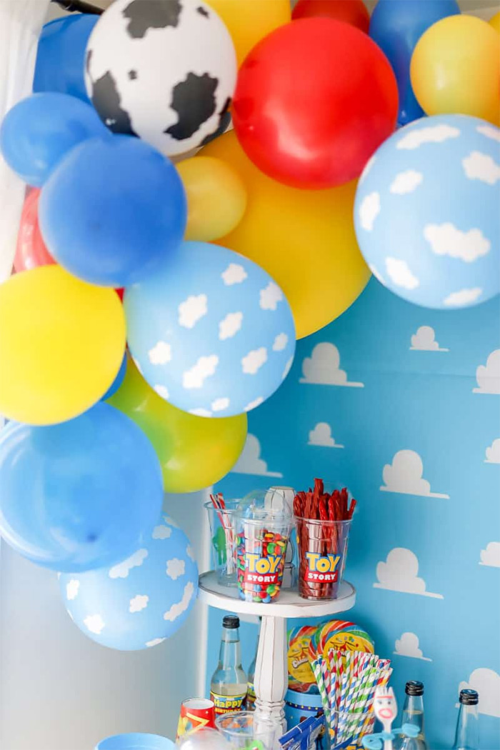 toy story balloon garland