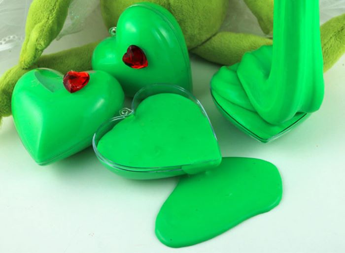 Grinch colored slime