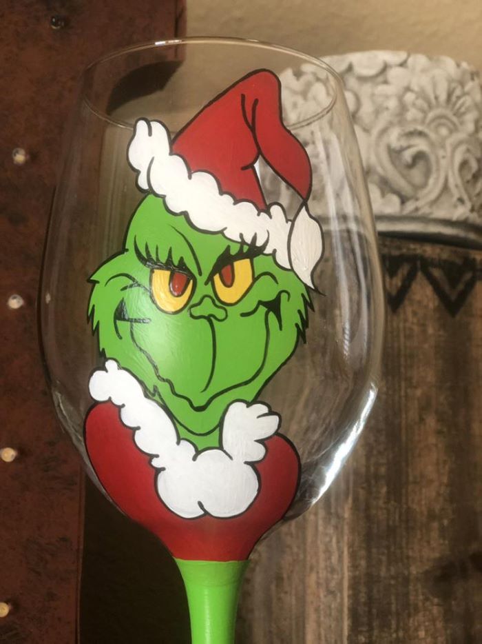 Grinch design wine glass