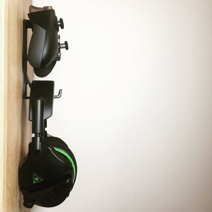 Xbox one wall mounted video controller and headset holder