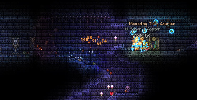 None of the Stardust Guardian summon damage are critical hits / Terraria
