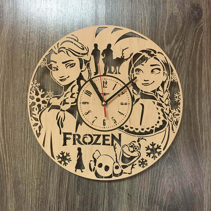 Frozen wooden wall clock diy