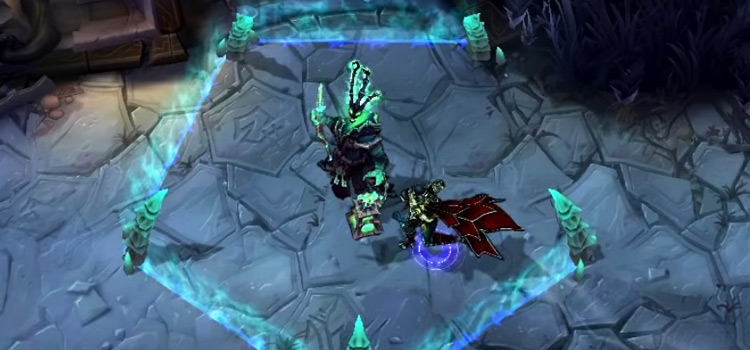 Thresh Support Champ In Battle / LoL Screenshot