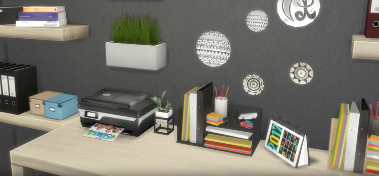 Home Office Desk Clutter in The Sims 4