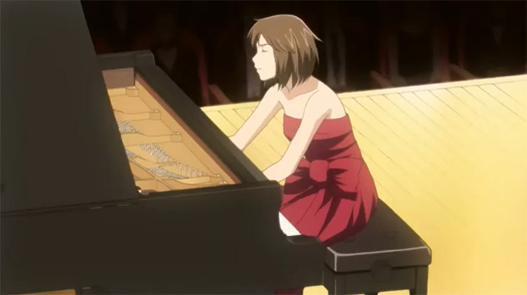 Nodame playing piano in stage