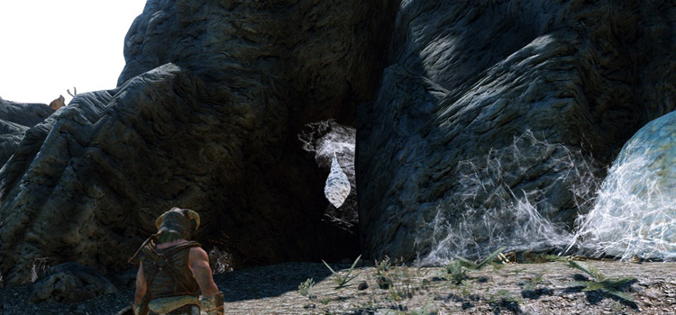 Cronvangr cave entrance close-up (Skyrim)